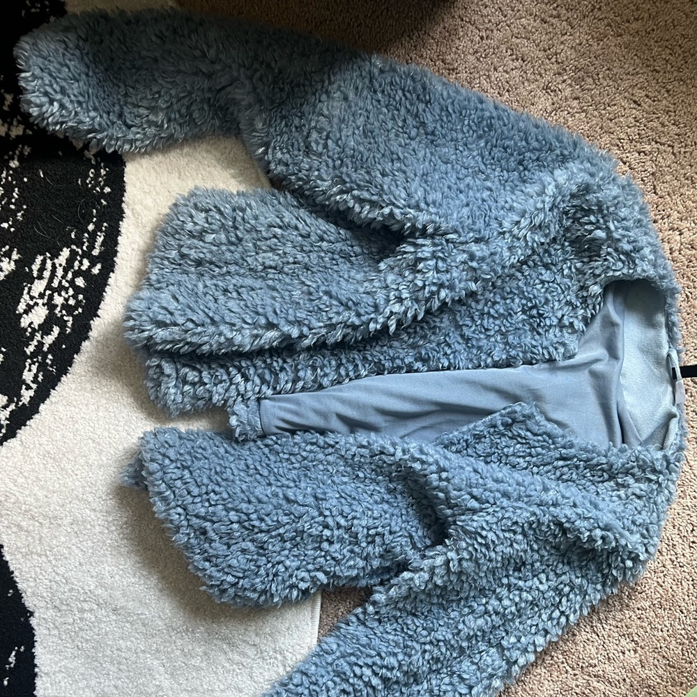 H&M medium sized plush jacket/ slightly cropped. Hardly worn